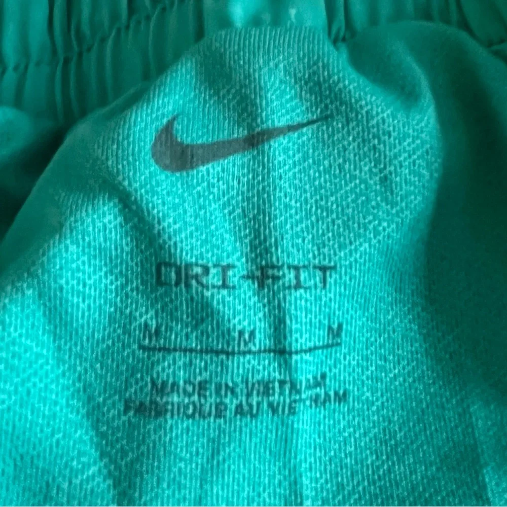 NIKE Dri-Fit YOUTH Girls Size M Running Athletic Shorts Lined, Teal NWT - Picture 3 of 5
